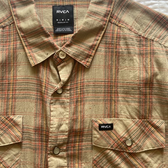 Rvca pearl snap. Size medium. - Picture 2 of 2